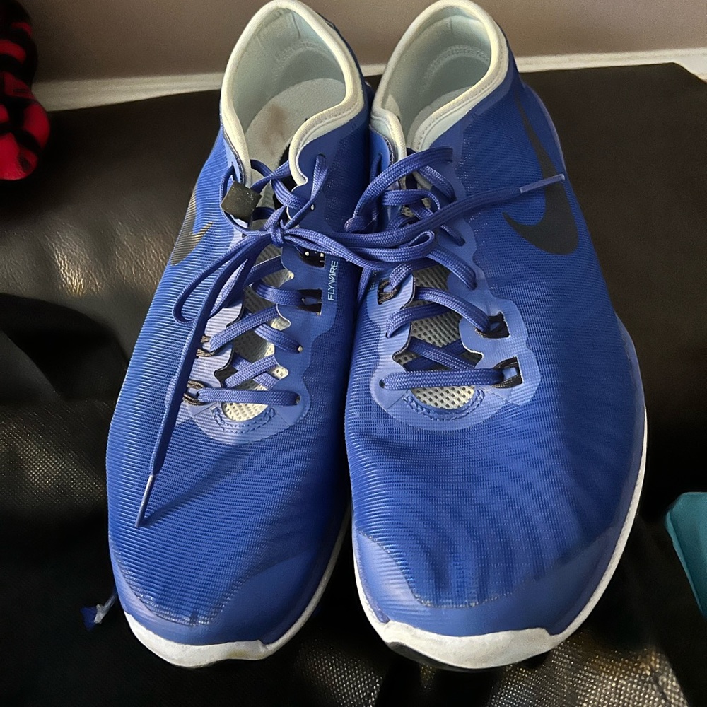 Women’s Nike Tennis Shoes Size 10